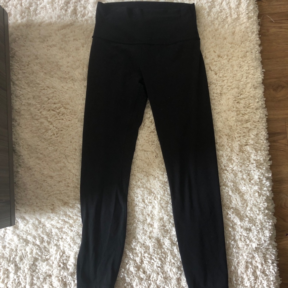 Black lululemon aligns
